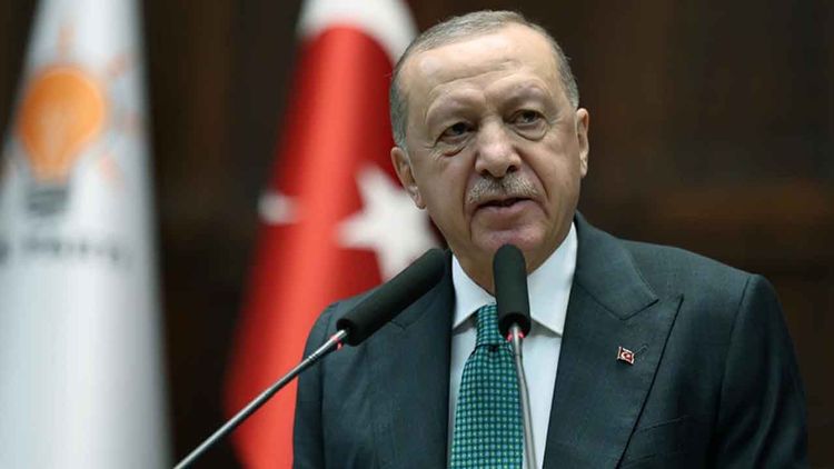 Başkan Erdoğan'dan yolsuzluk soruşturmaları açıklaması: Bu davanın ihbarcıları da itirafçıları da sizin adamınız!