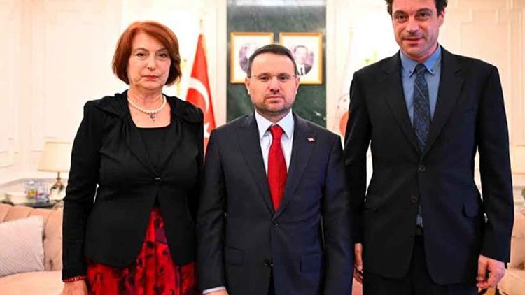 Bakan Gürlek, Uğur Mumcu'nun ailesiyle görüştü