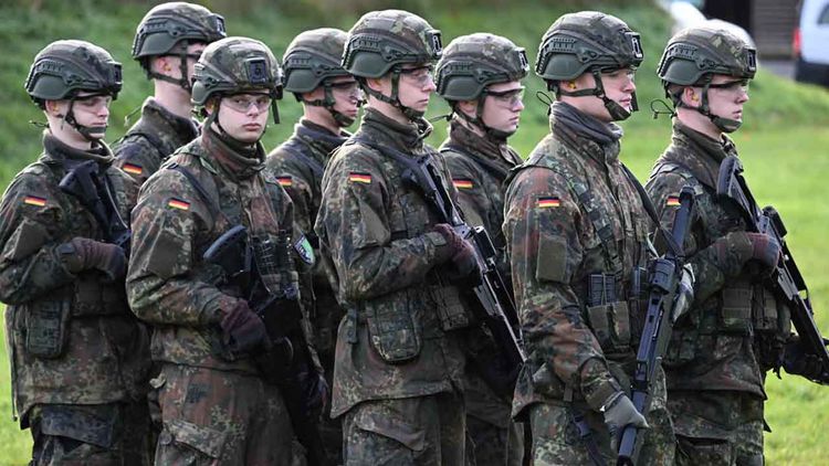 Almanya’da hükümet yeni askerlik modeli üzerinde uzlaştı: Savaşa hazırlık adımları