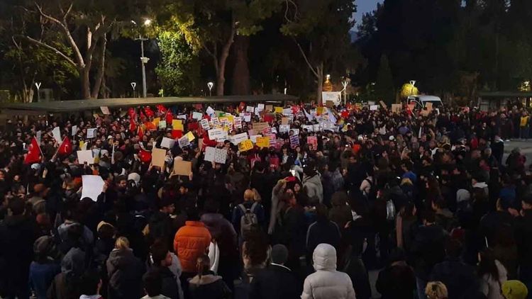 İzmir ve Ankara'da gösteri ve yürüyüş yasağı