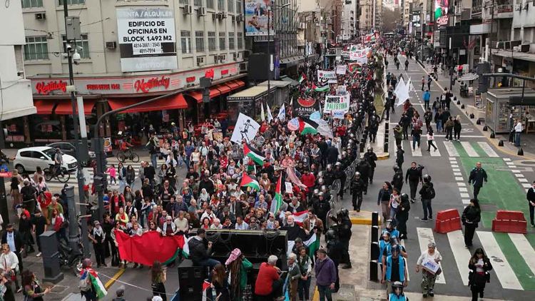 Arjantin’de Gazze’ye destek yürüyüşü: İsrail ile ilişkileri kesin!