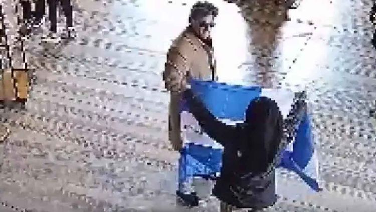 Ayasofya’da bayraklı provokasyon: İki yabancı turist tutuklandı