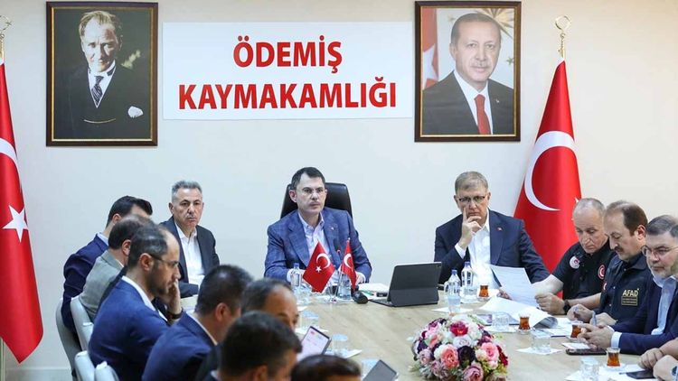 Bakan Kurum: İzmir ve Bilecik’te 415 yapı hasarlı, yeni konutlar 1 yıl içinde teslim edilecek