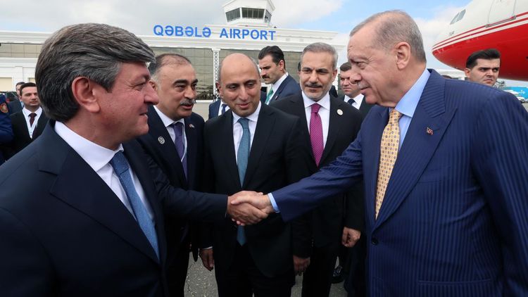 Cumhurbaşkanı Erdoğan, Türk Devletleri Teşkilatı 12. Zirvesi için Azerbaycan’da