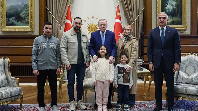 Cumhurbaşkanı Erdoğan, Gazze'de şehit olan Hind Rajab'ın ailesini kabul etti