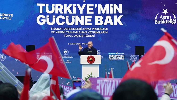 Başkan Erdoğan'dan deprem bölgesinde Özel'e tepki: Faydan yok, bari hizmet edene engel olma