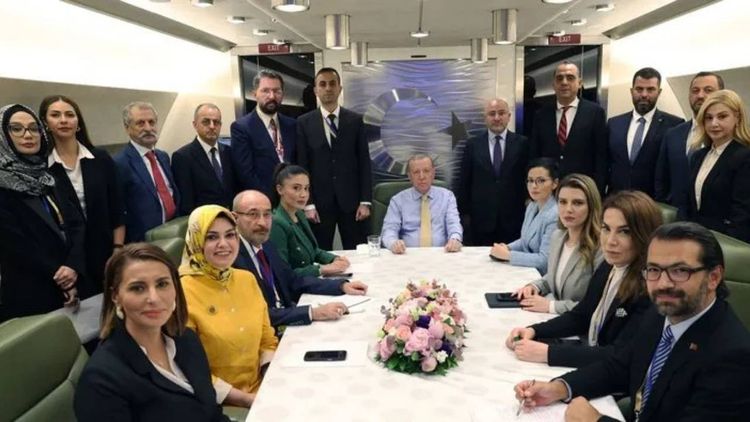 Başkan Erdoğan Azerbaycan dönüşü konuştu: Gazze'ye yardımlar engelleniyor