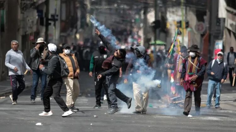 Bolivya'daki hükümet karşıtı protestolarda kan aktı