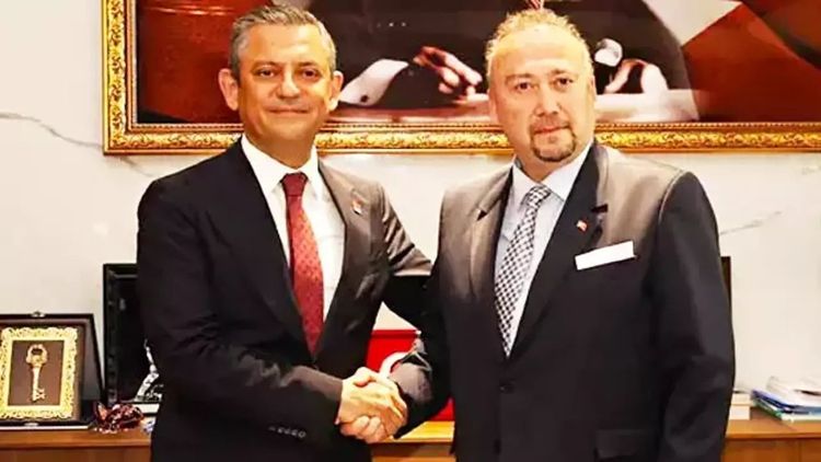 Uşak'ın pavyoncu belediye başkanı, Özgür Özel'in lüks aracına sponsor olmuş