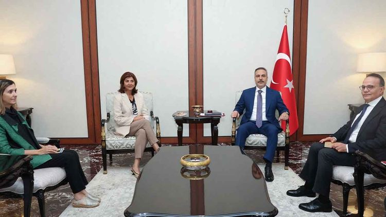 Bakan Fidan, BM Genel Sekreteri'nin Kıbrıs Özel Temsilcisi Cuellar ile görüştü