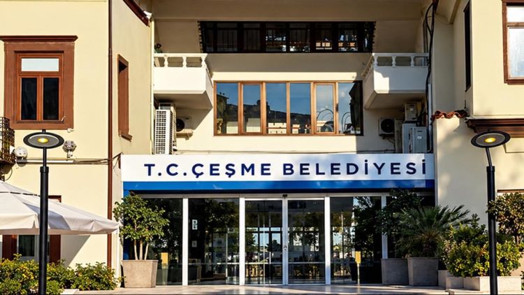 Çeşme Belediyesine yönelik rüşvet soruşturmasında 10 şüpheli tutuklandı