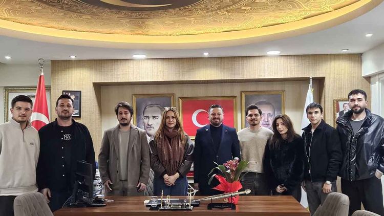 Balıkesir’de CHP’li gençler AK Parti’ye katıldı