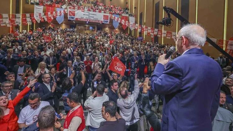 CHP toplantısına figüran getirildiği iddiasına soruşturma başlatıldı
