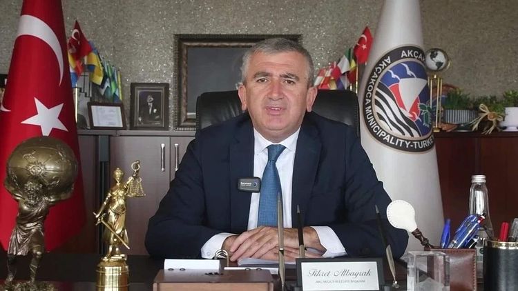 Akçakoca Belediye Başkanı Fikret Albayrak gözaltına alındı