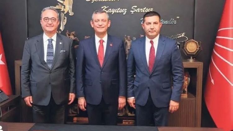 CHP'li Milletvekili Bülent Tezcan belediyeyi aile şirketine çevirmiş