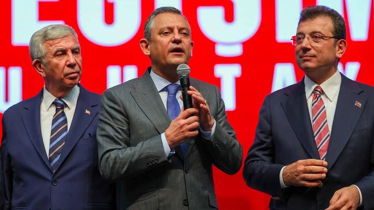 CHP'de İmamoğlu, Yavaş ve Özel üçgeninde gerilim: Olağanüstü kurultay tartışmaları alevlendi