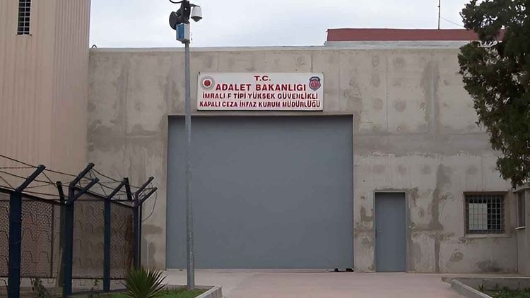 DEM Parti heyeti, Abdullah Öcalan’la görüşmek üzere İmralı Adası’na gitti