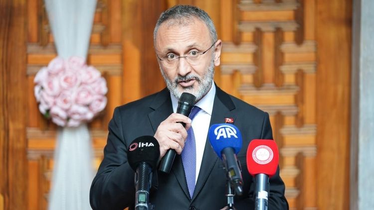 Eyüpsultan Belediye Başkanı Mithat Bülent Özmen yolsuzluktan gözaltına alındı