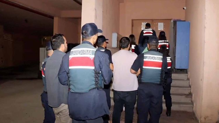 FETÖ'ye düzenlenen operasyonlarda 156 şüpheli yakalandı