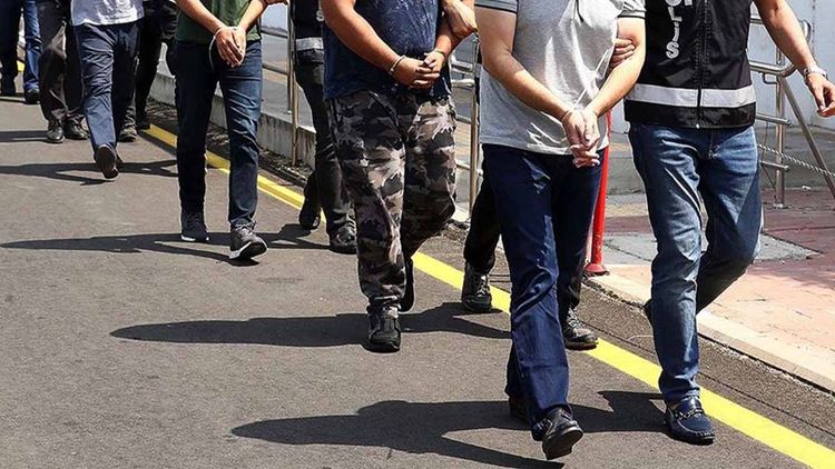 İstanbul merkezli FETÖ operasyonunda 7 kişi tutuklandı