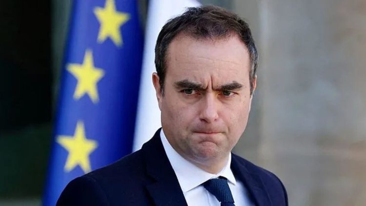 Fransa'da Savunma Bakanı Sebastien Lecornu başbakan olarak atandı
