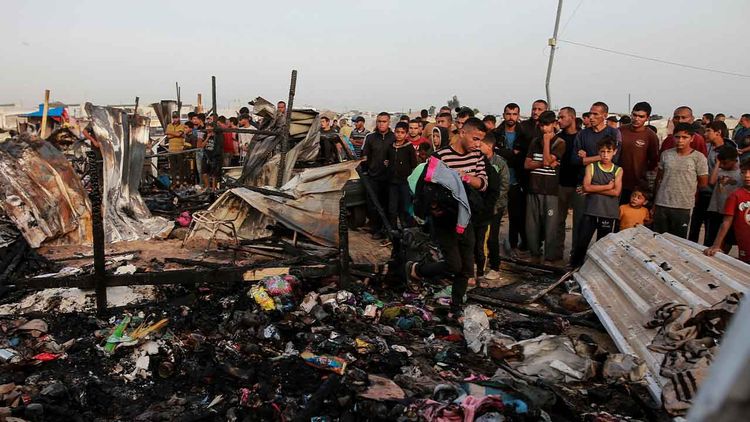 Terör devleti İsrail, iki mülteci kampına saldırı yaptı