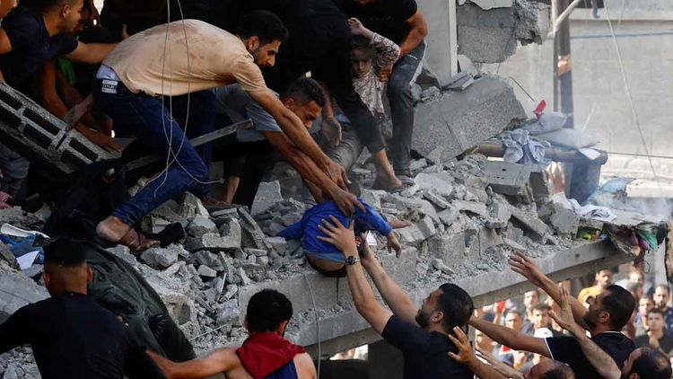 İsrail'in Gazze'ye yönelik düzenlediği saldırılarda 17 Filistinli şehit oldu