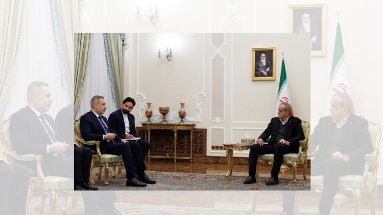 Dışişleri Bakanı Fidan, İran Cumhurbaşkanı Mesud Pezeşkiyan ile görüştü