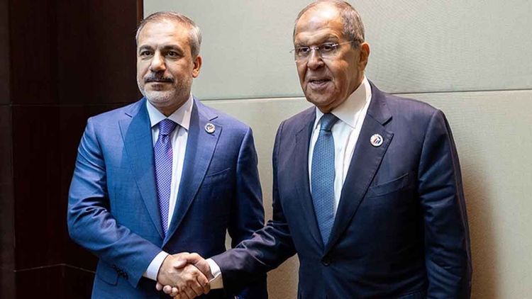 Bakan Fidan, Lavrov ile görüştü: Türkiye müzakerelere ev sahipliği yapmaya hazır
