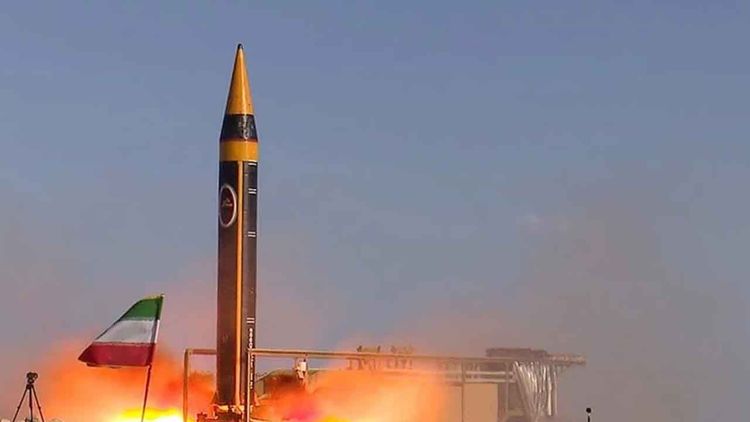 İran, ABD üslerine Hürremşehr füzelerini ateşledi