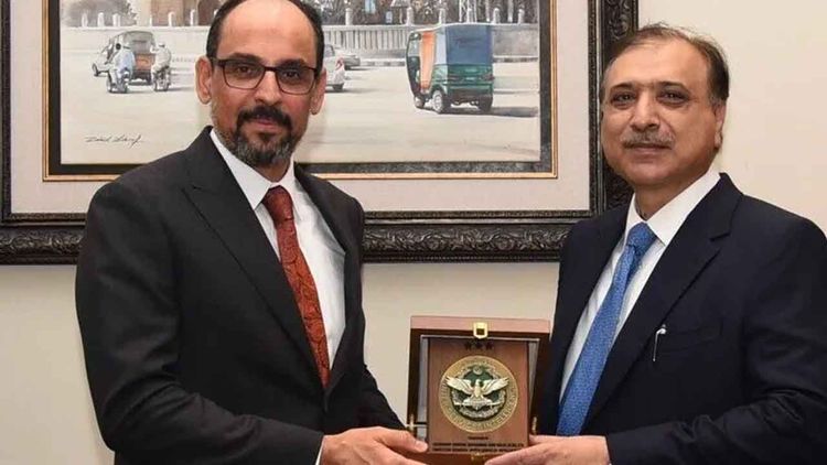 MİT Başkanı Kalın, Pakistan'da üst düzey temaslarda bulundu