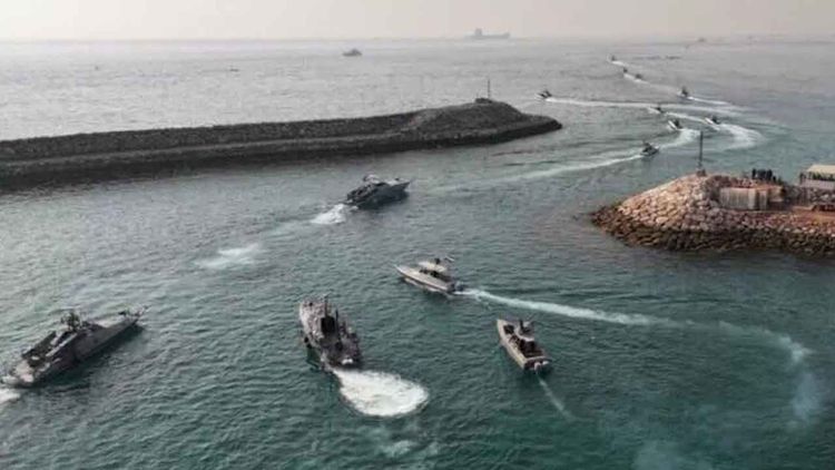 İran’dan Hürmüz Boğazı’nda güç gösterisi
