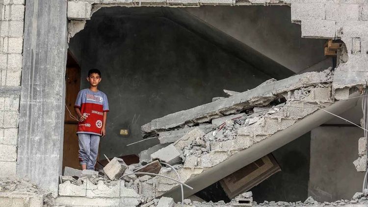 Gazze'de İsrail saldırıları: Yardım bekleyen 10 kişi dahil 29 Filistinli şehit oldu