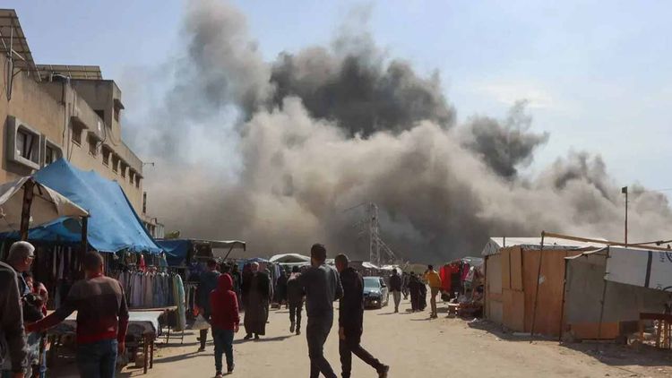 Terör devleti İsrail, yardım merkezlerini vurdu: 15 Filistinli şehit