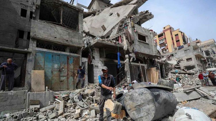 Terör devleti İsrail, Gazze'nin güneyindeki Han Yunus'u topçu atışlarıyla vurdu