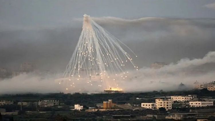 Terör devleti İsrail Lübnan'a fosfor bombasıyla saldırdı