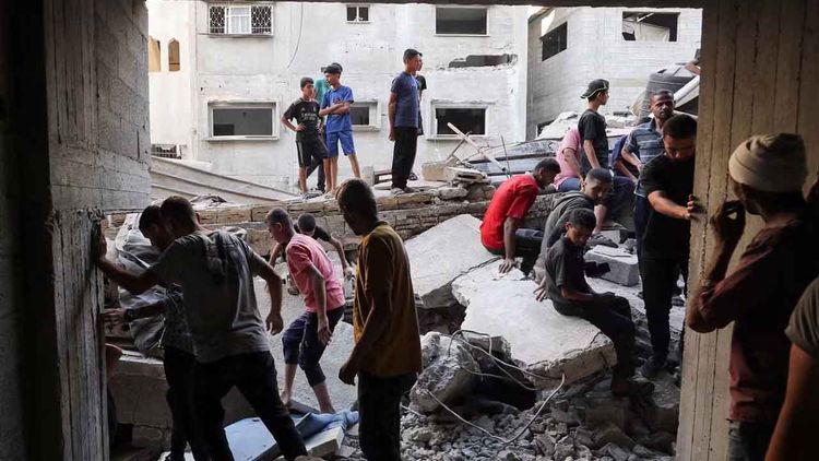 Terör devleti İsrail, Gazze'de 68 Müslümanı şehit etti