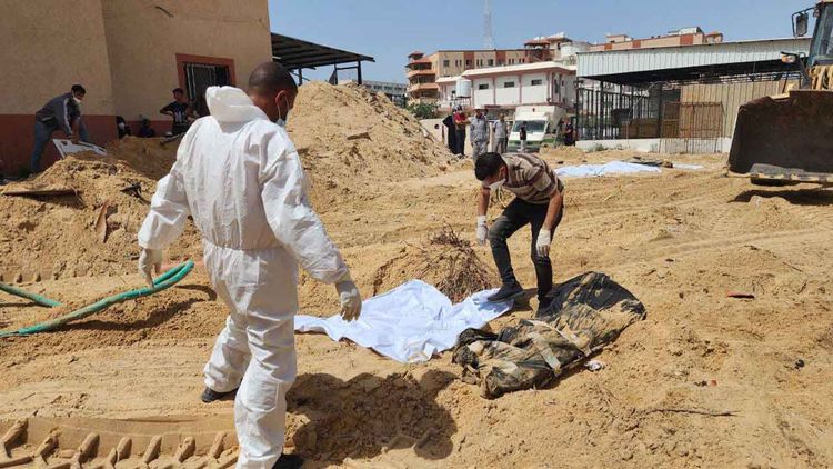 Toplu mezara gömüldüler: İsrail, 15 Filistinli sağlık çalışanını teker teker öldürdü