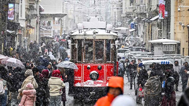 İstanbul’da sıcaklıklar hızla düşecek: Karla karışık yağmur yağacağı tahmin ediliyor