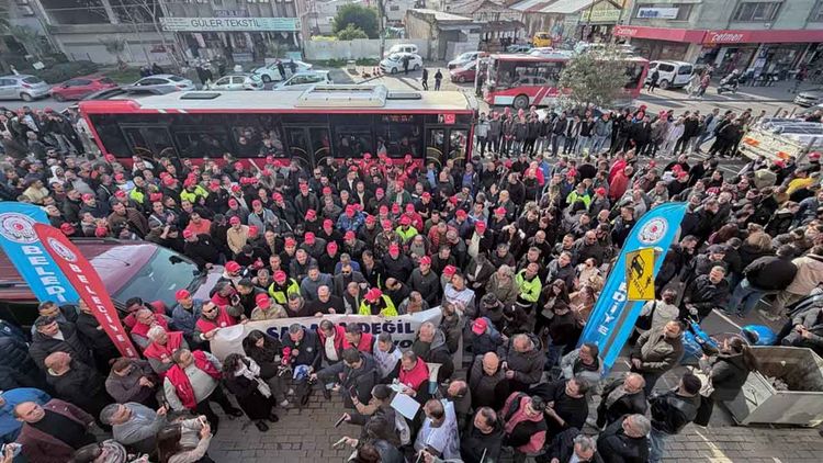 CHP’li İzmir Büyükşehir Belediyesi’nin iştiraklerinden zincirleme maaş isyanı