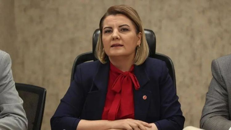 İzmit Belediye Başkanı Fatma Kaplan Hürriyet yolsuzluktan tutuklandı