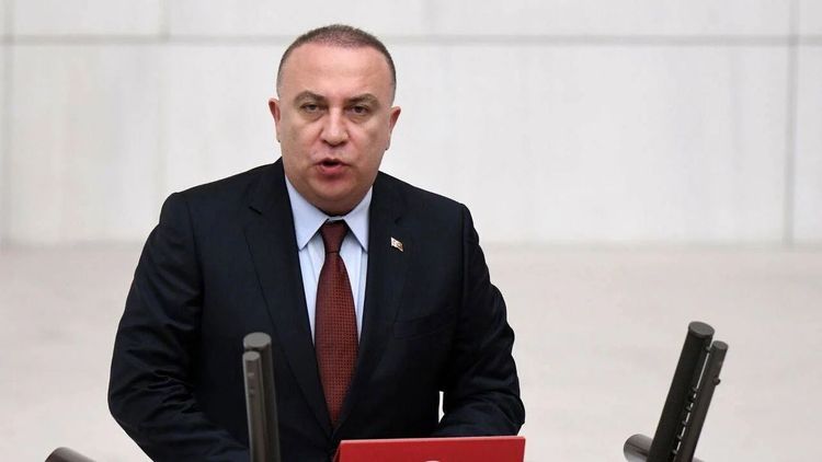 MHP Genel Başkan Yardımcısı İzzet Ulvi Yönter görevinden istifa etti