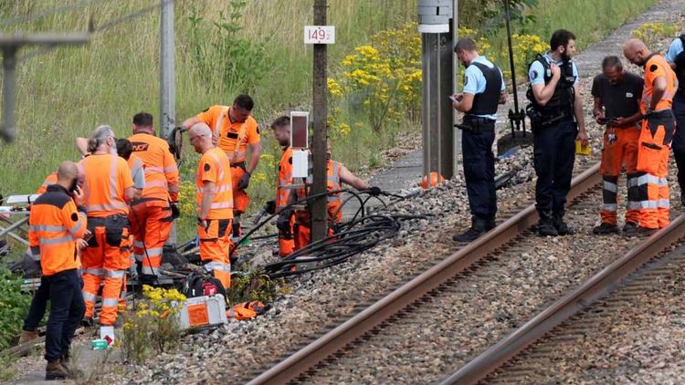 Kış Olimpiyat Oyunları’nın düzenlendiği İtalya’da tren hatlarına saldırı