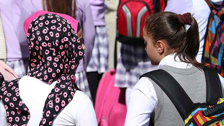 KKTC'de 28 Şubat rüzgarları: Başörtüsüne destek çıkan imam görevden uzaklaştırıldı!