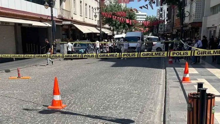 Koç Holding’e bağlı yapılara silahlı saldırı: Yapı Kredi şubesine kurşun isabet etti