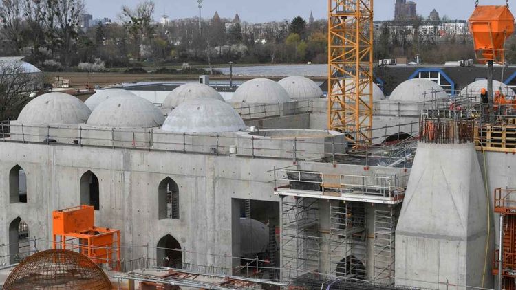 İslamfobik İsveçli milletvekilinin hedefinde Fransa'da yapılan Eyyub Sultan Camii var
