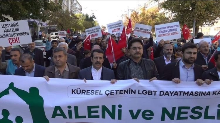 Ersin Çelik: Sosyokültürel Terörizm Olarak LGBT Lobileri 