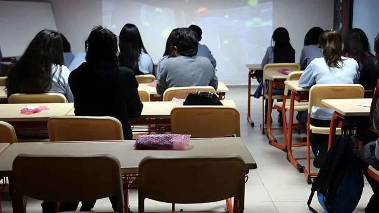 Manisa'da 5 ilçede eğitime deprem arası