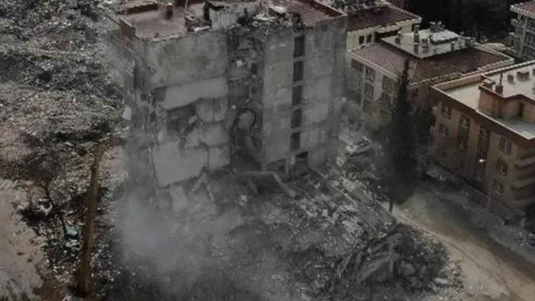 Mazıcı Apartmanı davasında karar: 12 kişinin hayatını kaybettiği yıkıma hapis cezaları