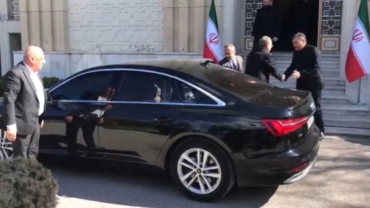 MHP Genel Başkan Yardımcısı İlyas Topsakal İran Büyükelçiliği'ni ziyaret etti